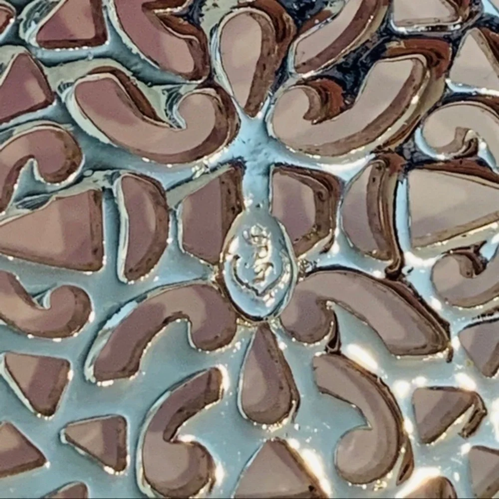 Premier design medallion style pendant leather - Picture 6 of 10